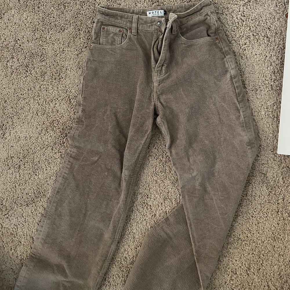 Motel Rocks tan/beige corduroy pants size Medium